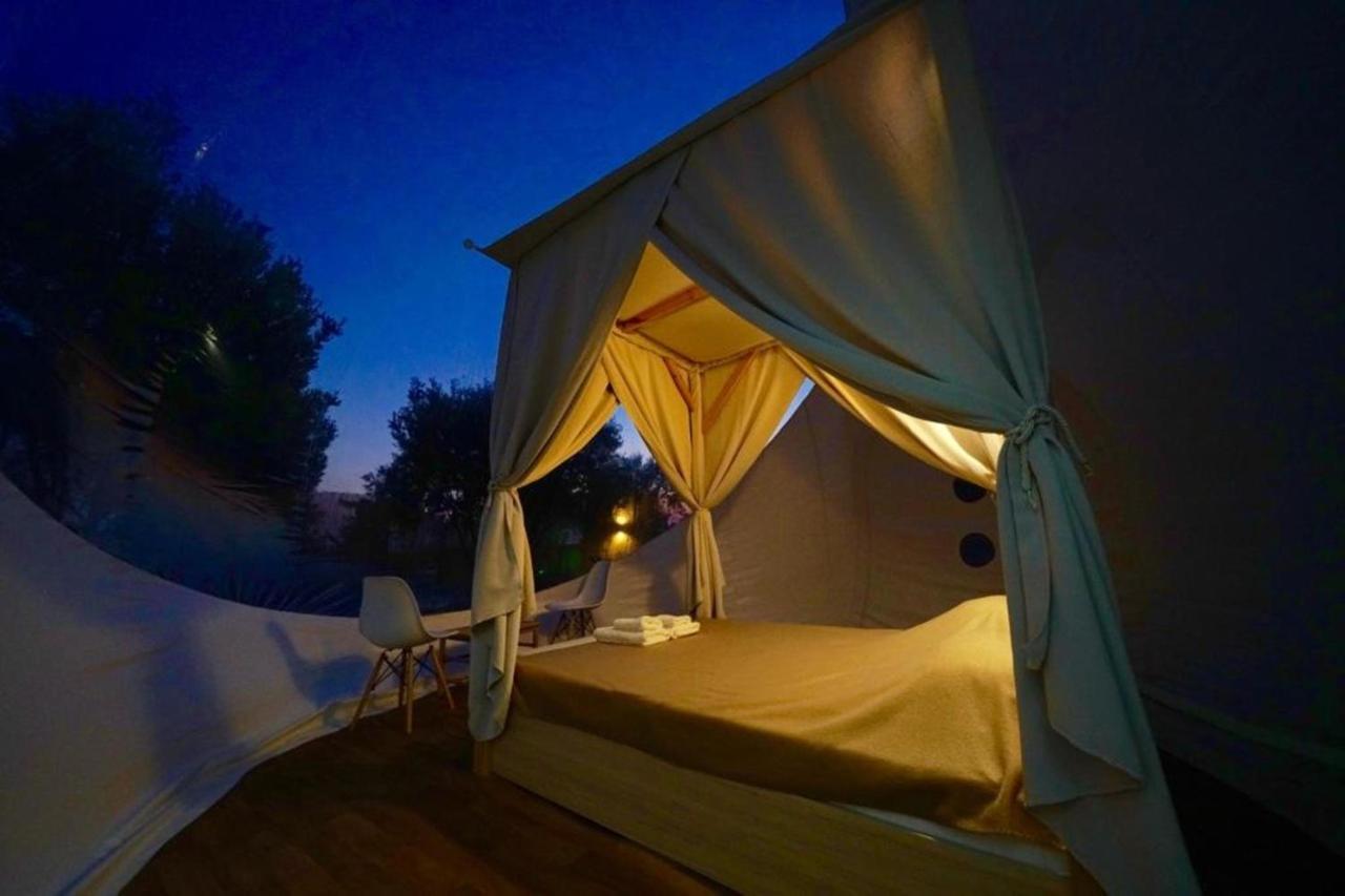 ホテル Bubble Tent ネア・ムダニア エクステリア 写真